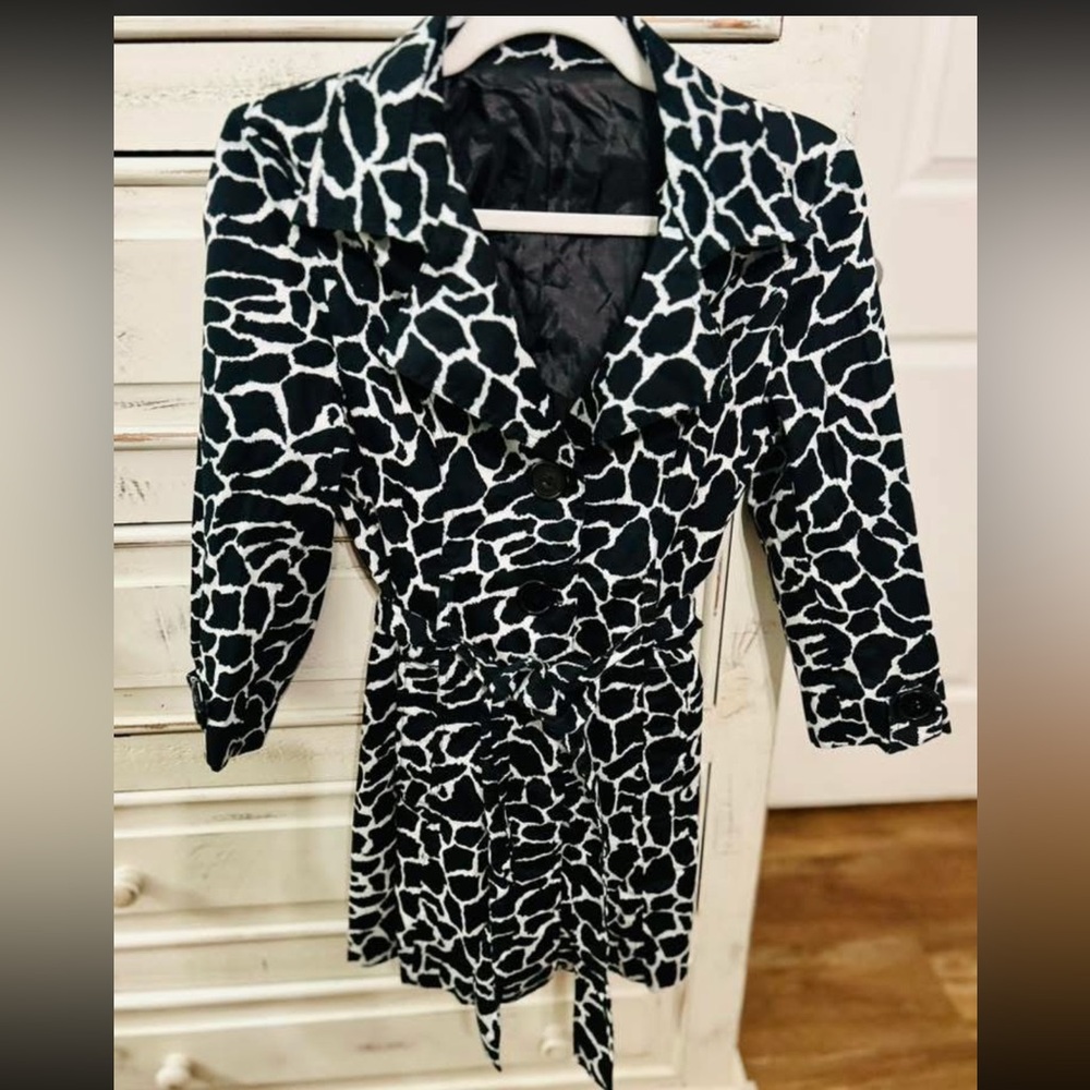 Black and White Giraffe Print Coat